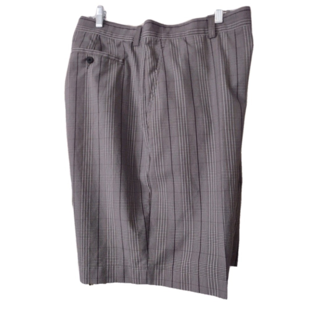 Cutter & Buck Shorts Men's Size 44 Flat Front Golf Peformance 10" Inseam Pockets